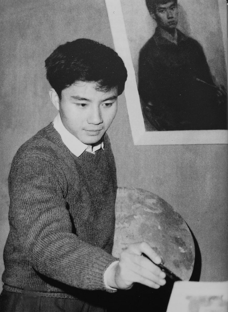 Portait l'artiste, Shanghai, 1986. Source: Before Paris, 2017, Gli Ori, Pistoia